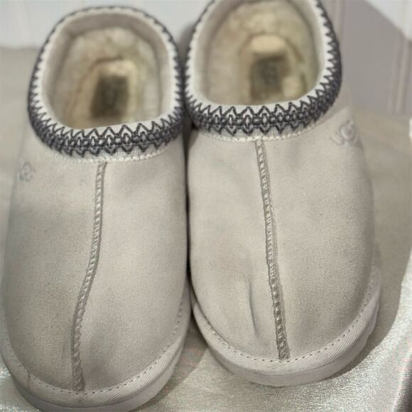 UGG Tasman Slippers Goose Light Grey Men’s US 7 / Women’s 8 Suede Sheepskin - Picture 3 of 9